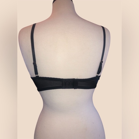 3 cute bras, 38B-C, sold as set. - Picture 5 of 15